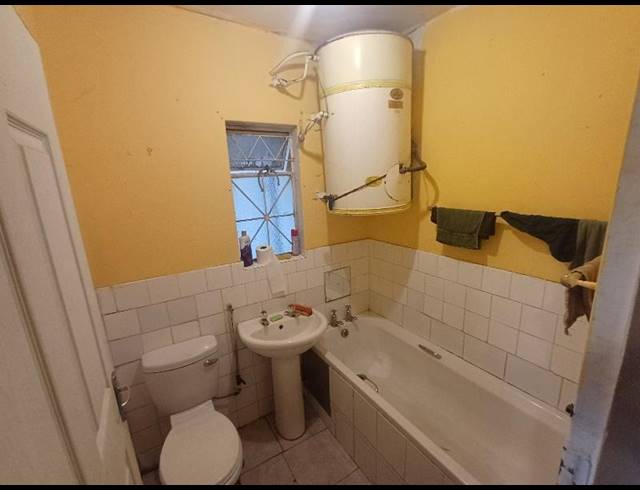 2 BEDROOM APARTMENT FOR SALE IN SYDENHAM